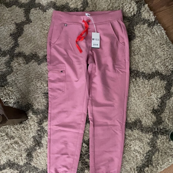 Chalk Pink FIGS Zamora - Picture 2 of 3